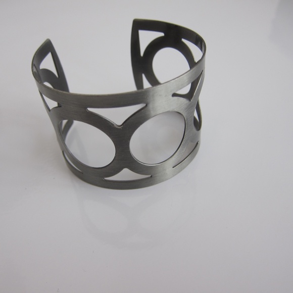 Silver Gray Cut Out Bracelet - Picture 1 of 4